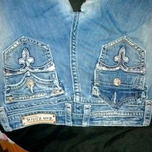 Rock revival 32 waist